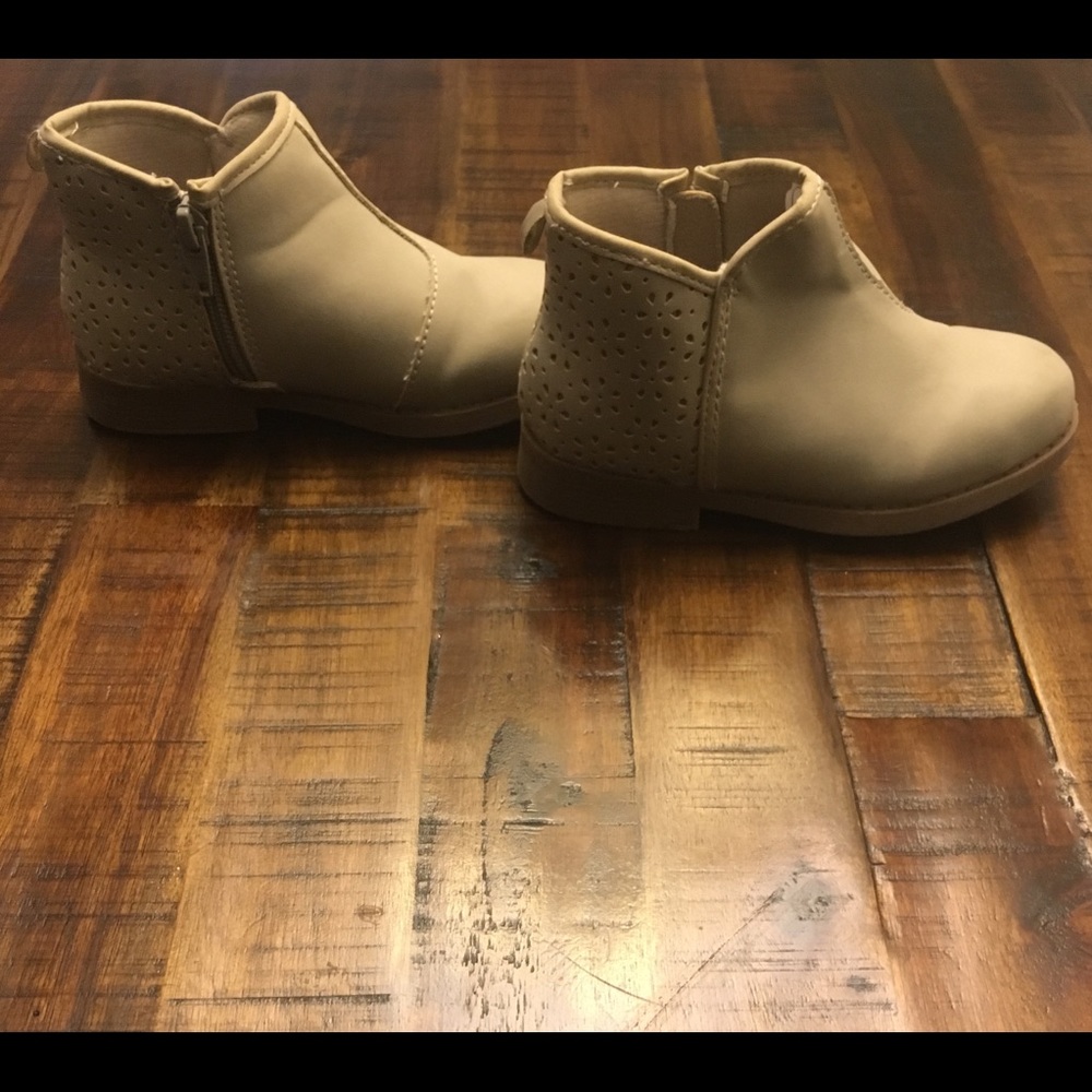 ✨Osh Kosh B’Gosh Rossi 👢 Size 10